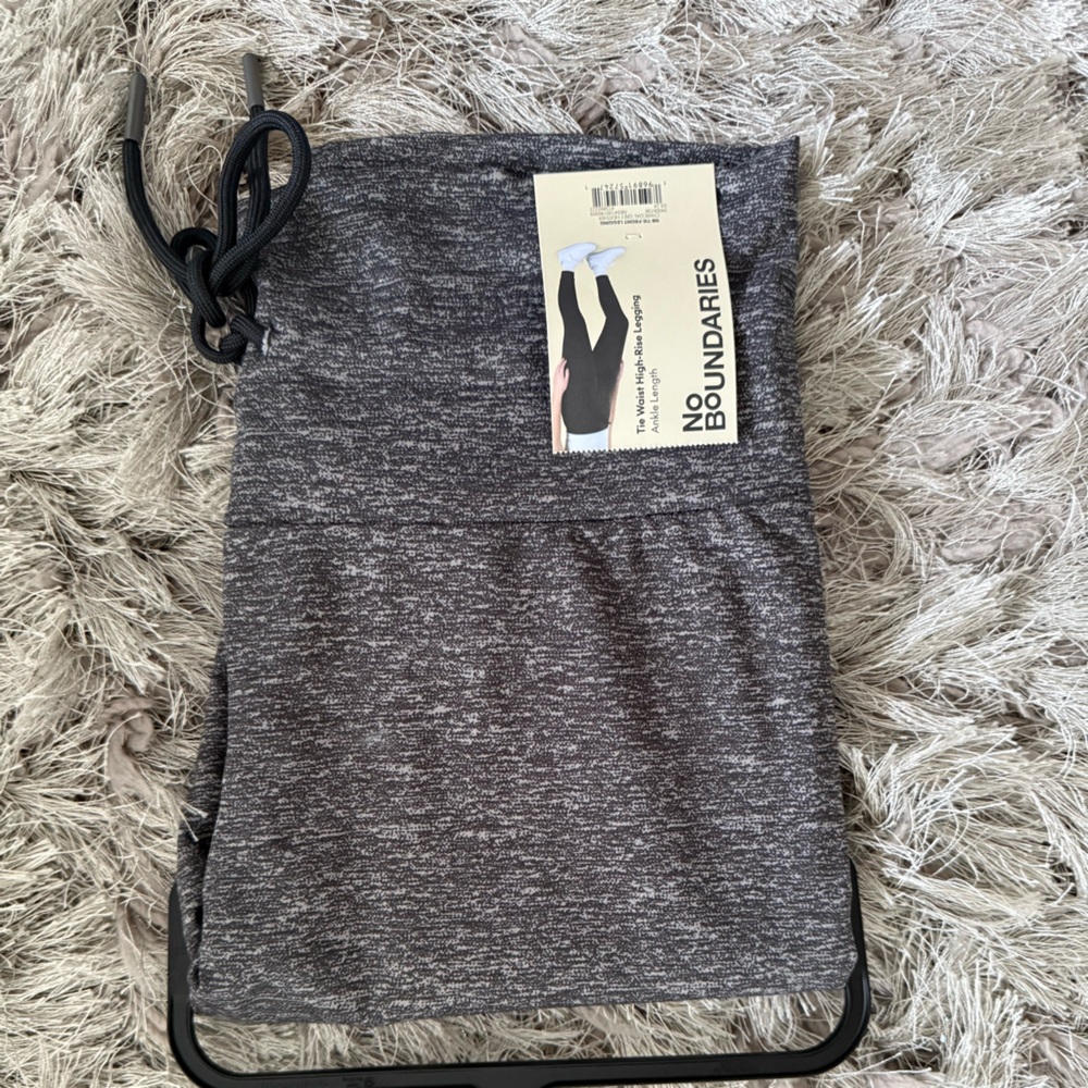 BUNDLE OF TWO “NO BOUNDARIES LEGGINGS”